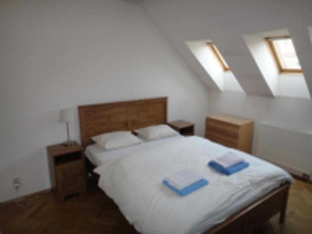 Apartament Beautiful Near Florenc Area Of